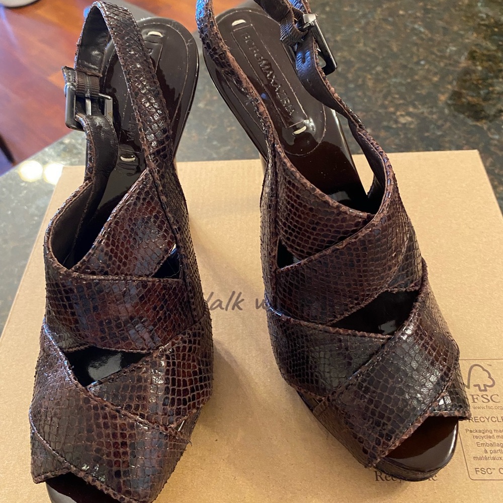 BCBGMaxAzria Brown Heels with Open-Toe Design and High Stability Heel